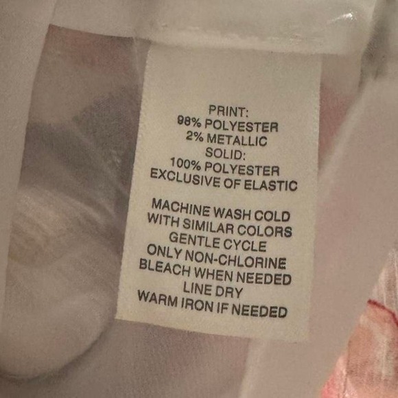 White House Black Market XS Off Shoulder Floral Ruffle Tiered Top Blouse Boho - Picture 6 of 7